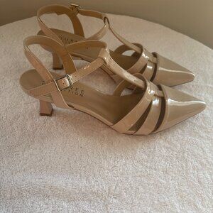 Journee Womens Jazlynn Buckle Kitten Heel Pointed Toe Pumps 8.5